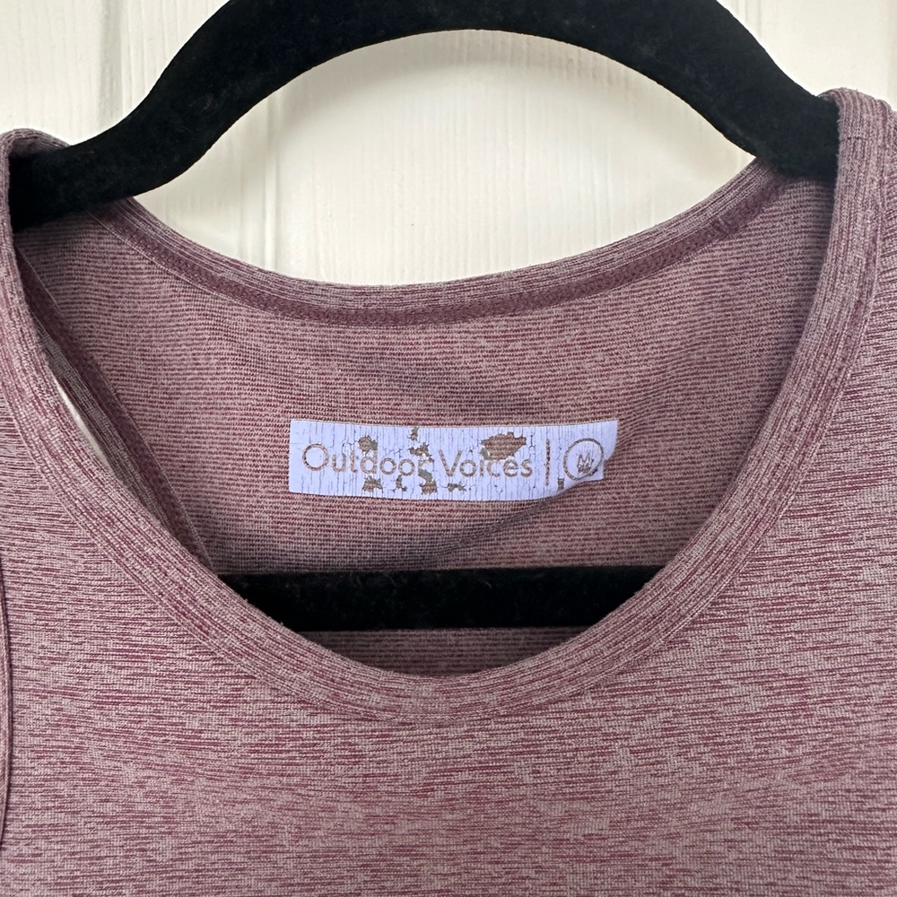 5/$20 Outdoor Voices Colorblock Crop Workout Top - Picture 3 of 3